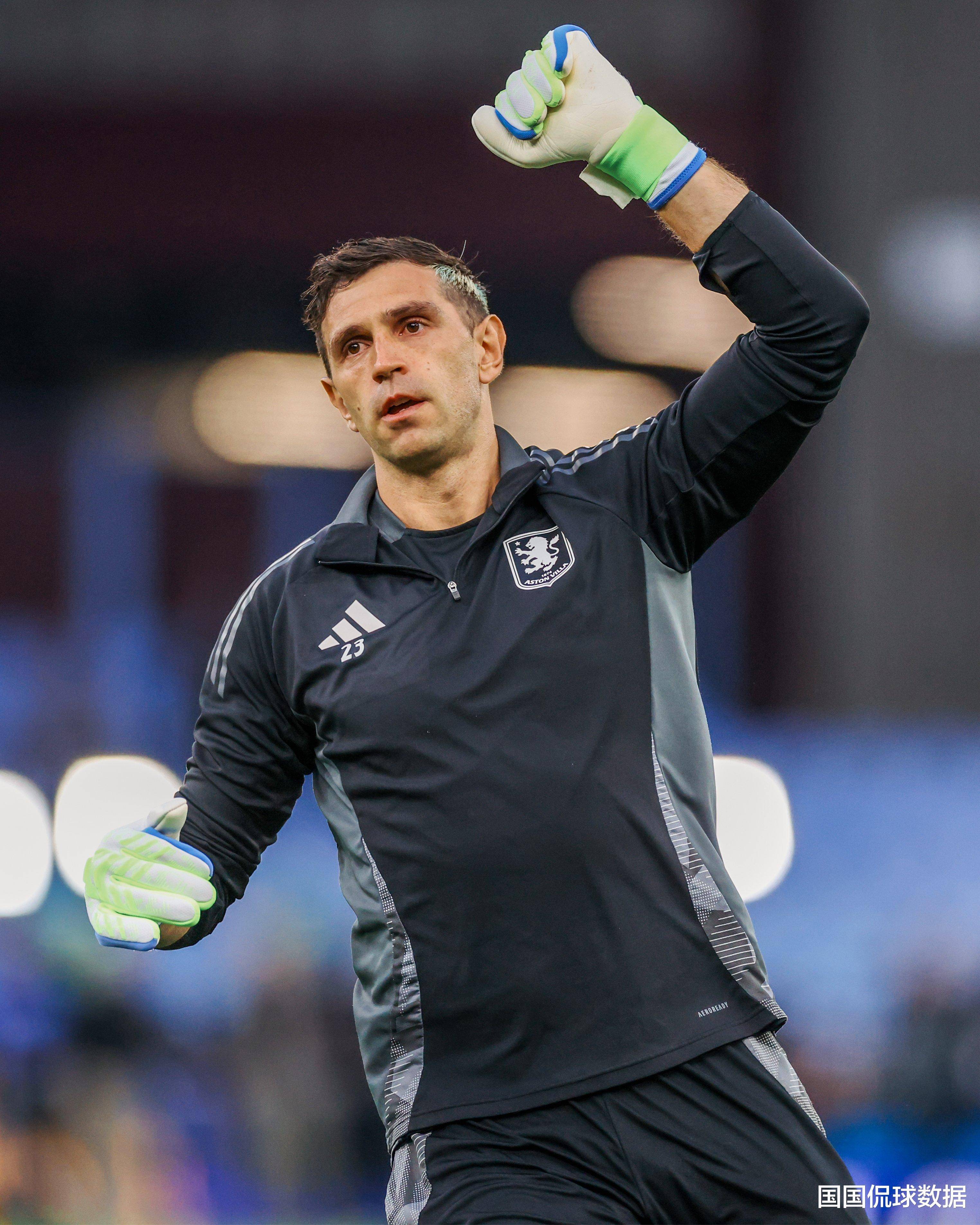 欧宝官方入口 -清晨欧超杯传出新动向，阿斯顿维拉迎来里程碑，管理层表态：信心回归，训练强度明显提升 