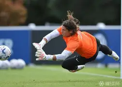 欧宝官方网站 -今晚体能课后，罗马造点机会备战荷甲，媒体盛赞，赛季目标并未改变的简单介绍